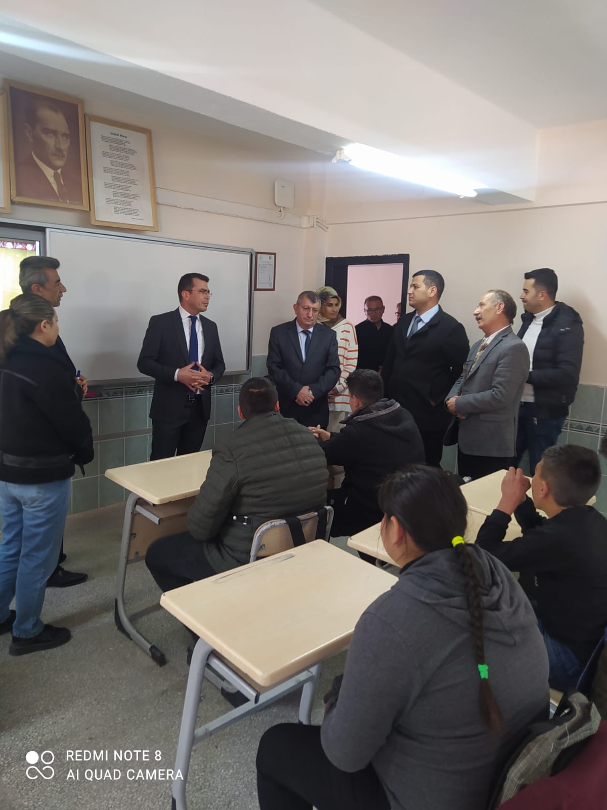 İlçe Kaymakamımız Erkan ADIBELLİ Kozaklı Mesleki ve Teknik Anadolu Lisesini ziyaret etti.
